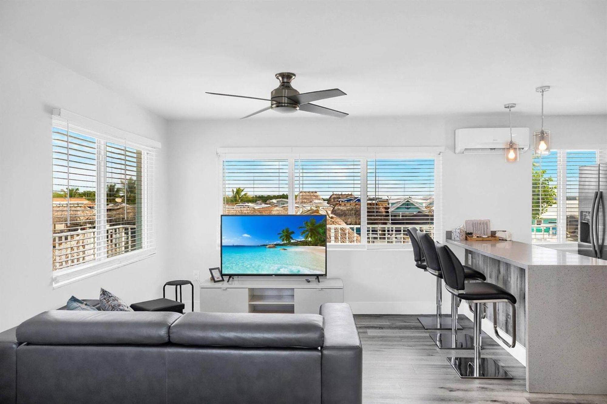 Waterfront Studio 2, Couples Oasis, Kayaks, Pool Jewfish Buitenkant foto
